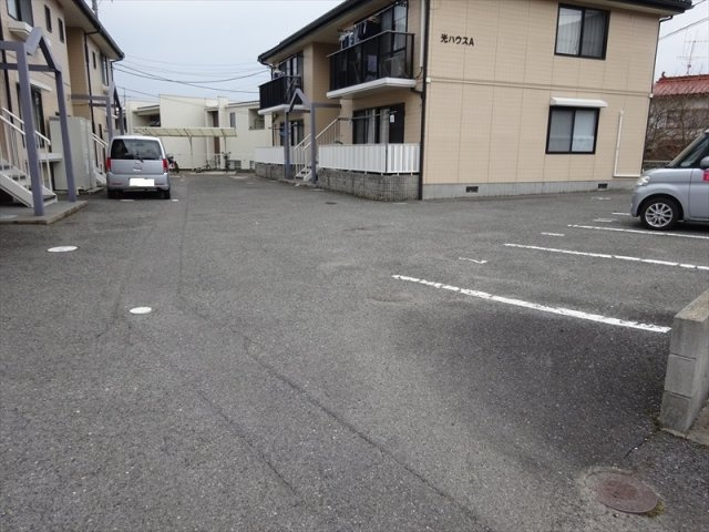 光ハウス　Ｂ棟の駐車場