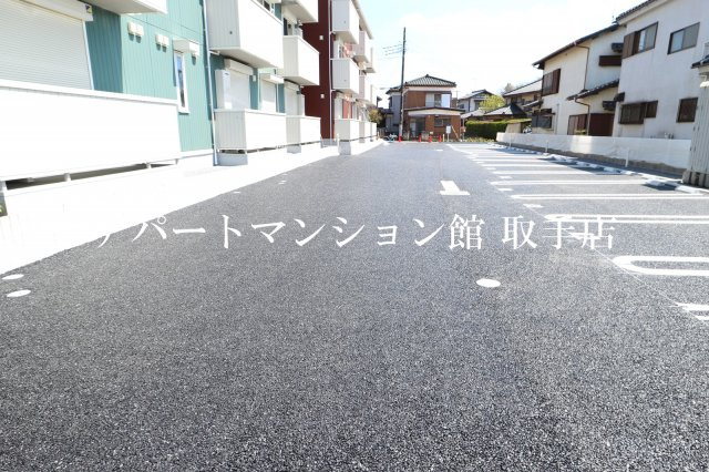 ルピナスヴィラBの駐車場