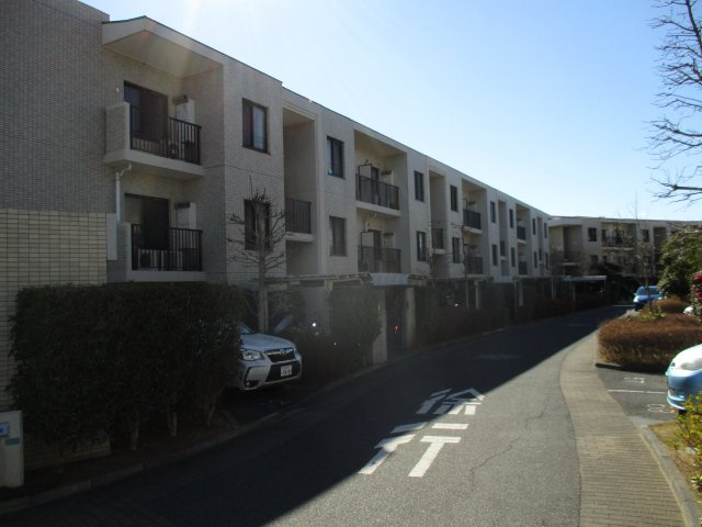 アークテラス習志野台弐番館２階　船橋市芝山６丁目　中古マンションの外観|総戸数１１２世帯のビッグコミュニティ