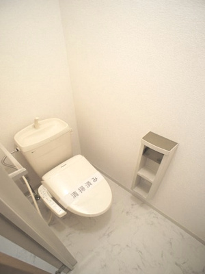 【トイレ】 | ラフォーレ・ハピネスＡ | 温水洗浄暖房便座機能付きです♪