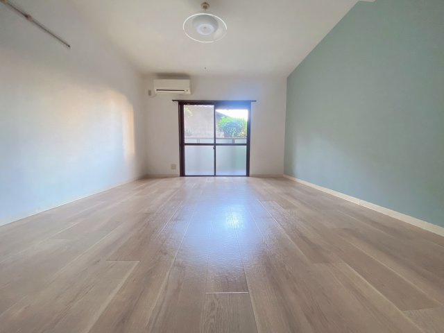 コーポオオミノの寝室