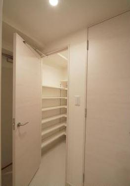 エスティメゾン四谷坂町の収納|別室参考写真