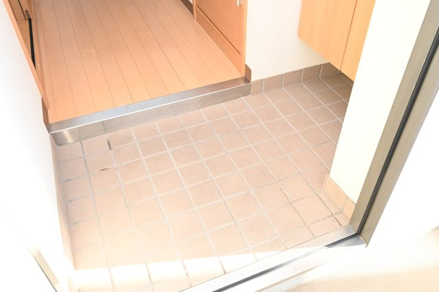 【玄関】 | アイリスハイツ8号館