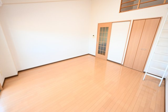 【洋室】 | アイリスハイツ8号館