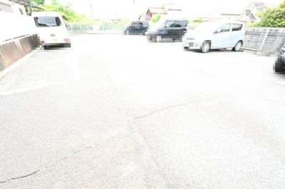 【駐車場】 | メゾン・ド・ラフィーネ