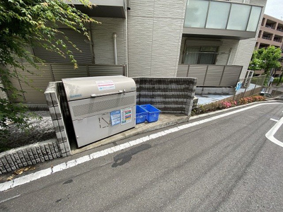 【その他共用部分】 | Libra･Minowa/リブラ・ミノワ | 敷地内ごみ置き場でごみ出しもらくらく～♪忙しい社会人さんや学生さんにもうってつけ！