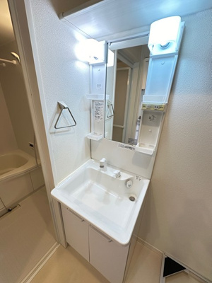 【洗面所】 | Libra･Minowa/リブラ・ミノワ | 洗髪洗面化粧台で忙しい朝にも寝癖の付いた頭にも優しい☆お化粧するときにも大活躍です♪