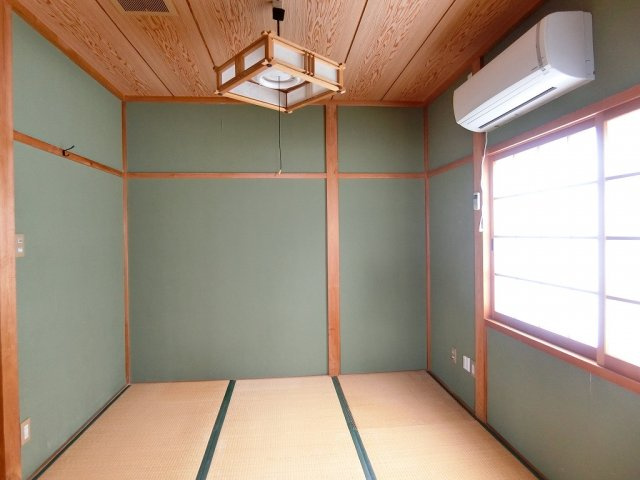 富岡市下黒岩貸事務所の和室