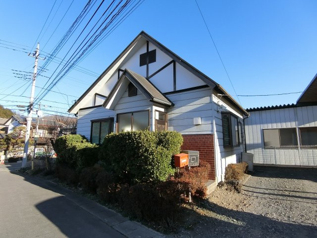 富岡市下黒岩貸事務所の外観