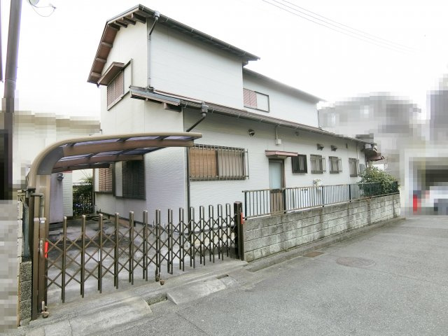 魚住町錦が丘１丁目　建替え用地の前面道路含む現地写真