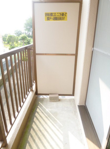 ローヤルマンションのバルコニー