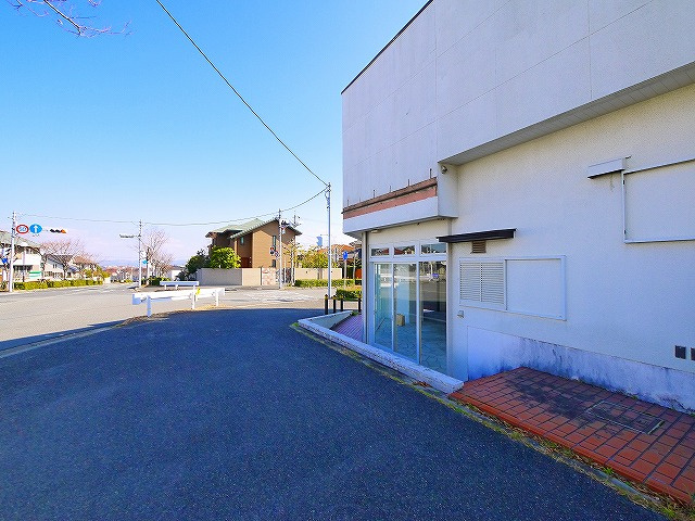 東登美ヶ丘4丁目店舗の周辺