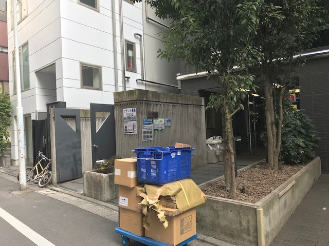 REXビルの外観