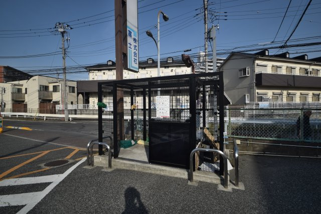 富士ビルのその他共用部分|敷地内にゴミ捨て場あります。