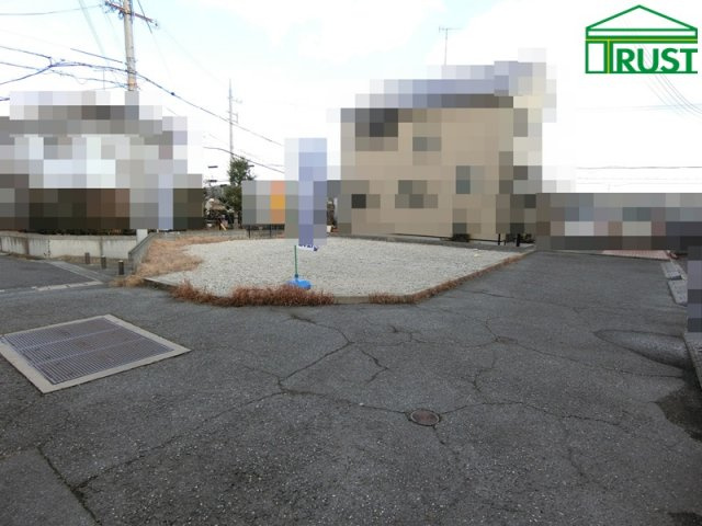 西区天が岡　売土地の前面道路含む現地写真