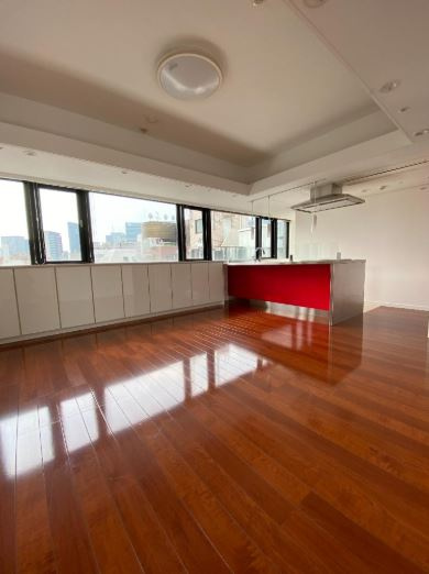 千代田区神田司町２丁目の賃貸マンションの居間・リビング