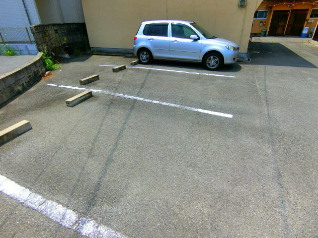 川崎連棟の駐車場