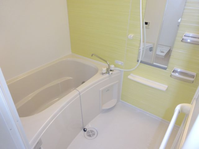 クレール宝塚（山本丸橋）の浴室