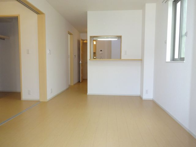 クレール宝塚（山本丸橋）の居間・リビング