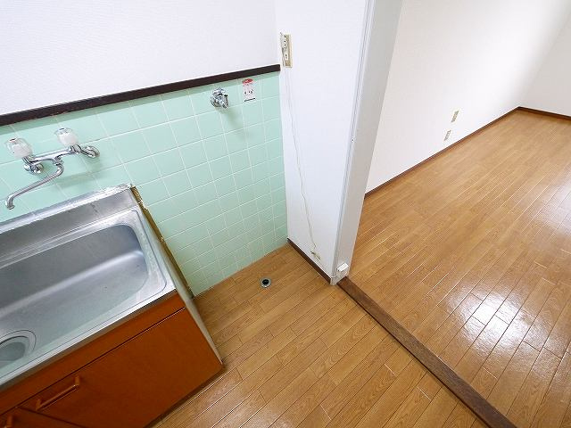 コーポ華（肘塚町）のその他|嬉しい室内洗濯機置き場がございます。