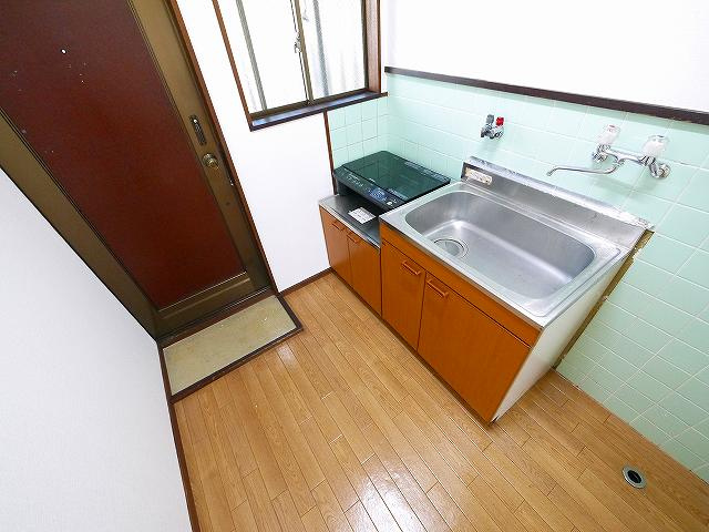 コーポ華（肘塚町）のキッチン|きれいなキッチンです