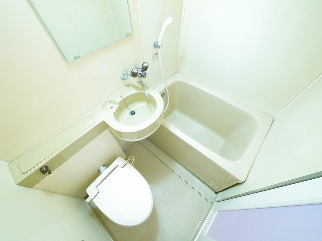 コーポ華（肘塚町）の浴室|日々の暮らしに欠かせないお風呂です