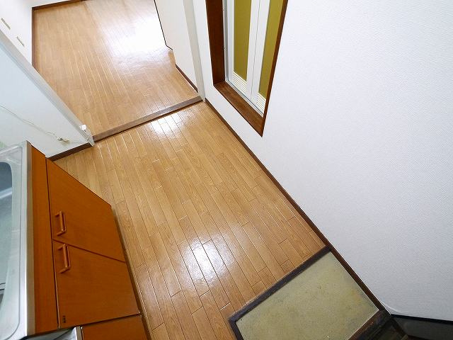 コーポ華（肘塚町）の玄関|きれいな玄関です