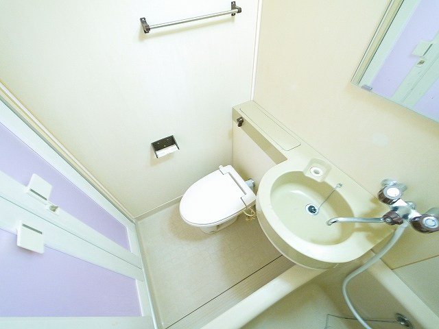 コーポ華（肘塚町）のトイレ|落ち着いたトイレです