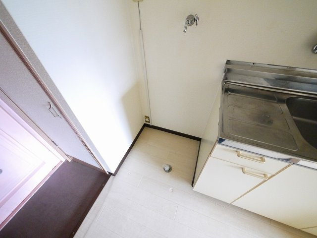 プチハイツ奈良の設備|嬉しい室内洗濯機置き場がございます。