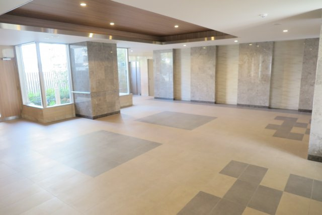 富士林プラザ13番館のロビー
