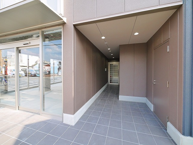 SQUARE　NARA　SANJOのエントランス