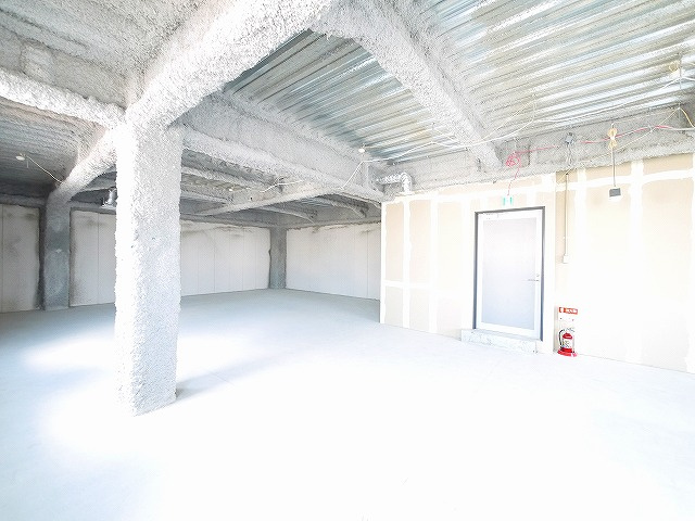 SQUARE　NARA　SANJOの内装