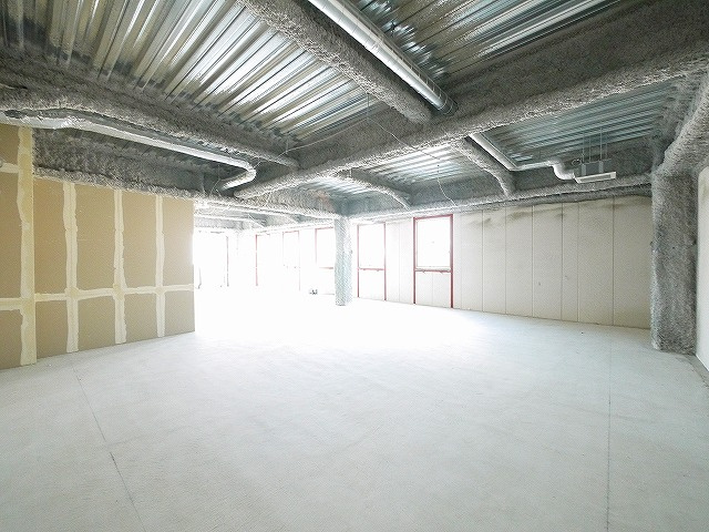 SQUARE　NARA　SANJOの内装