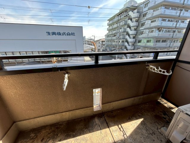 東大阪市若江西新町３丁目の賃貸マンションのバルコニー