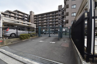 【駐車場】 | クリオ新横浜北参番館 | 平置き駐車場