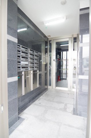 OZEKI2マンションのエントランス