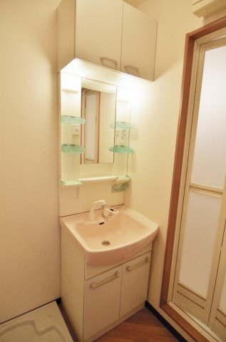OZEKI2マンションの独立洗面台