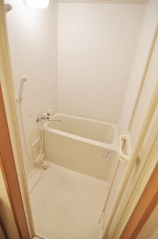 OZEKI2マンションの浴室