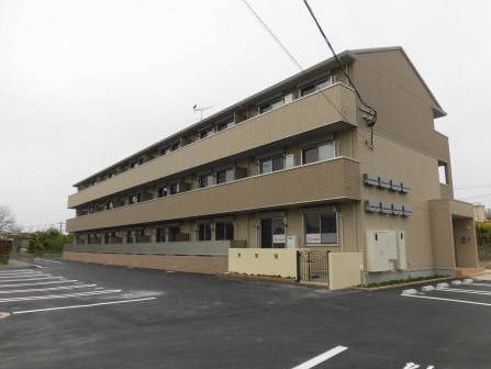 グランドソレイユ荒尾の外観|落ち着いた雰囲気の外観です