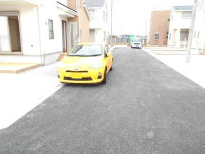 【前面道路含む現地写真】 | さいたま市　緑区　美園　全9棟　1号棟　45坪　角地 | 前面道路含む現地写真です。多棟現場です。完成済。価格変更です。