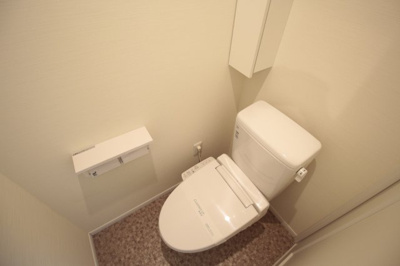 【トイレ】 | AQUE15 | 温水洗浄便座です。