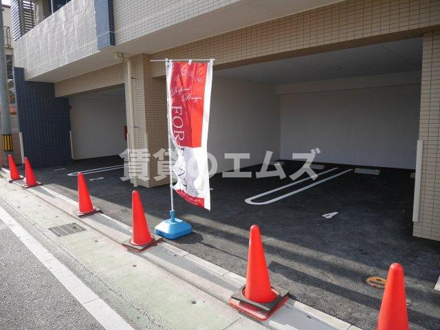 【駐車場】 | Ｒｕｉｓ　Ｃｅｒｅｚｏ | Ｒｕｉｓ　Ｃｅｒｅｚｏの駐車場