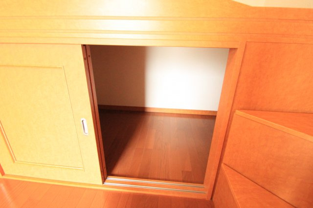 レオパレス金岡の収納