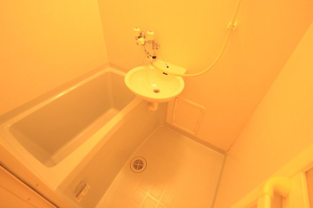 レオパレス金岡の浴室