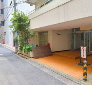 【エントランス】