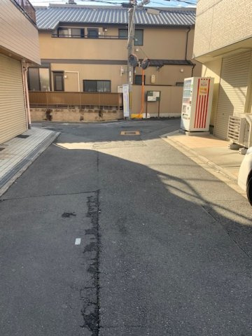 門真市野里町中古戸建の前面道路含む現地写真
