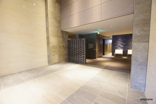 ファーストフィオーレ難波南パークサイド　仲介手数料無料のロビー