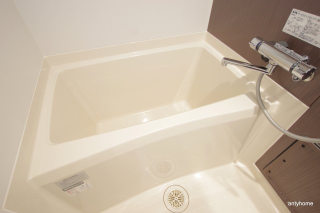 ファーストフィオーレ難波南パークサイド　仲介手数料無料の浴室