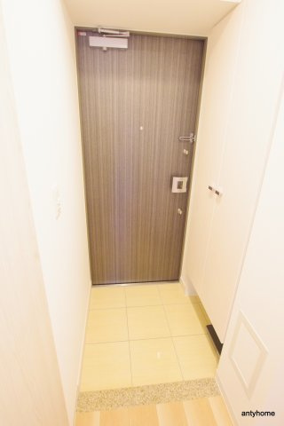ファーストフィオーレ難波南パークサイド　仲介手数料無料の玄関