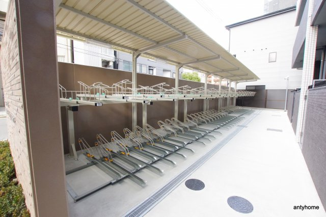 ファーストフィオーレ難波南パークサイド　仲介手数料無料の駐車場